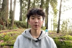 Adolescente curado de vício em videogame declara: \"Estava sobrecarregado, Jesus me deu paz\"