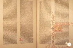 Bíblia de Gutenberg é avaliada em torno de US$300 milhões e doada a uma universidade, nos EUA