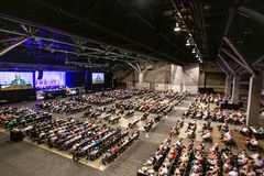 Igreja Presbiteriana na América decide em votação não ordenar pastores gays