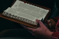 Profeta velho ou profeta novo: Quem reflete você?