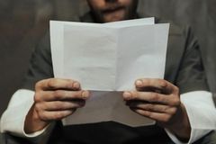 Ministério cria jornal com testemunhos de ex-presidiários para evangelizar nas prisões