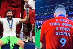 Alisson e Firmino glorificam a Deus por vitória do Liverpool na 'Champions League'