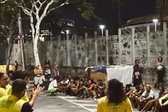 Missão evangeliza mais de 100 moradores de rua perto do Maracanã: ‘Precisamos ser luz’