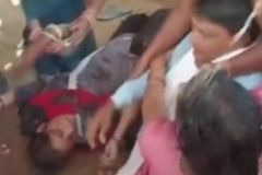 Cristãos são espancados durante culto em ataque à igreja na Índia