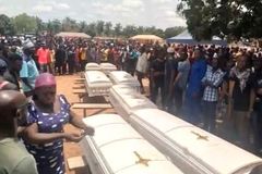 Após morte de 85 cristãos em ataques, presidente da Nigéria é cobrado por resposta militar