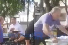 Homem ataca pastores enquanto pregavam em praça em SC: \"Vocês são uns lixos\"