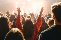 Pastor diz que 80% dos jovens que vão à igreja conhecem Jesus na internet