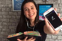 Jovem faz estudos bíblicos com mais de 45 mil pessoas na internet: \"Tudo é para Ele\"