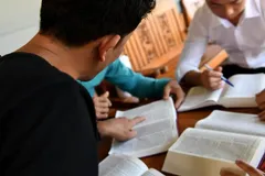 Polícia interrompe culto e prende 8 cristãos na China: \"Período de provação\"