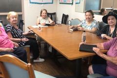 Missionária de 85 anos ministra estudo bíblico para idosas: ‘Deus é a minha força’
