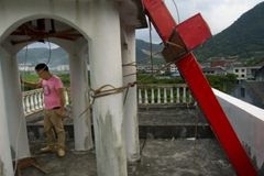 Pastor que protestou contra a demolição de igrejas é preso pela segunda vez, na China