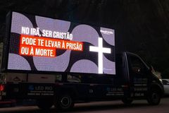 Protesto no Rio alerta sobre perseguição no Irã: \"Ser cristão pode te levar à morte\"