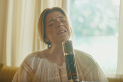 Laura Souguellis lança \"Se Eles Soubessem\", em novo projeto