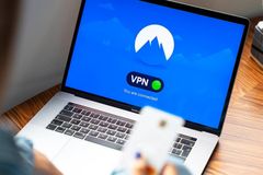 Discernimento digital à luz da Bíblia: Um cristão deve usar VPN?