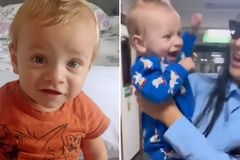 ‘Resposta de oração’: Bebê dado como morto após paradas cardíacas sobrevive sem sequelas