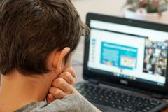Igreja faz campanha contra exploração de menores na web denunciada por Felca