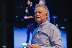 \"Uma onda de avivamento começará no Brasil em adoração e arrependimento\", diz Randy Clark