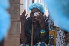 Mais 300 pessoas aceitam Jesus após cirurgia de catarata na República Democrática do Congo