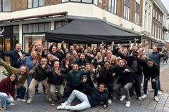 26 pessoas aceitam Jesus e outras são batizadas durante evangelismo de rua na Holanda