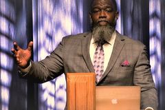 ‘Justiça social não tem a mesma ideia que justiça bíblica’, diz teólogo sobre protestos