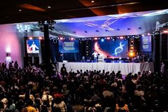 \"O DNA de Deus em você é o que atrai os perdidos\", diz Joel Engel em conferência