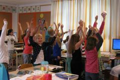 Mães formam grupo de oração em escola e impactam alunos e professores na Holanda