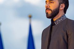 Presidente de El Salvador proíbe uso da \"linguagem neutra\" nas escolas públicas