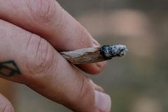 Pesquisa: 58% dos brasileiros são contra a legalização de todas as drogas