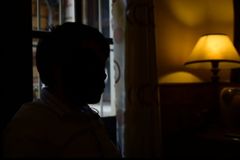 Eletricidade é cortada durante culto doméstico e cristãos são presos no Vietnã