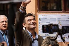 Presidente eleito da Bolívia promete governo baseado em “Deus, pátria e família”