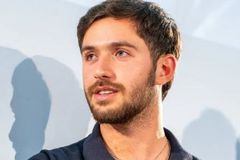 Ex-refém israelense relata milagre de sobrevivência no cativeiro: \"Deus me salvou\"