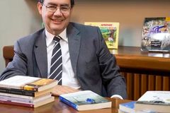 \"Estamos na era dos mendigos emocionais\", lamenta Augusto Cury