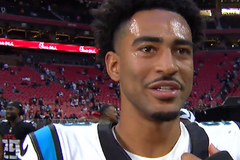 Jogador da NFL faz jogo histórico e dá glória a Deus: \"Ele é a razão de tudo\"