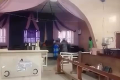 Terroristas atacam cristãos durante culto na Nigéria; ação foi transmitida ao vivo