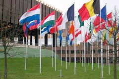 Tribunal decide que países da União Europeia serão obrigados a reconhecer casamentos gay