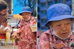 Idosa de 87 anos que vende doces nas ruas inspira ao falar sobre fé: \"Sirvo a um Deus vivo\"