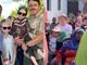 Missionários brasileiros ajudam albinos perseguidos na África: \"Correm risco de sequestro\"
