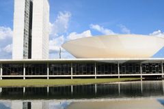 Comissão da Câmara aprova pena para ‘crime de ultraje a culto’ com até 4 anos de prisão