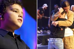 Menino que superou prognóstico ao nascer vira baterista: \"Deus me deu um dom\"