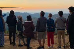 Missionários celebram primeiras conversões após 5 anos em aldeia na Ásia: \"Não desistimos\"