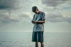 \"O diabo atua para te manter preocupado e distraído dos sonhos de Deus \", alerta pastor