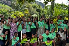 Jovens evangelizam nas férias e levam 200 pessoas ao batismo em Minas Gerais