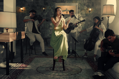 Esther Durán lança novo single sobre buscar descanso em Deus