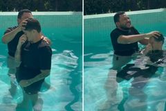 Jogador do Palmeiras é batizado em SP: “Nova criatura”