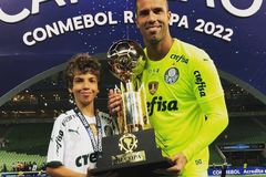 “Meu manual de vida é a Palavra de Deus”, afirma goleiro do Palmeiras