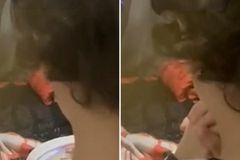 Menino iraniano de 6 anos ora por crianças de seu país: ‘Deus, dê força a elas'