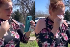 Mulher é curada de cegueira após oração na igreja: “Eu posso ver”