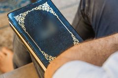 Soldado islâmico aceita Jesus após questionar violência em nome da fé no Oriente Médio