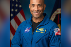 Piloto da NASA na missão Artemis II afirma 'depender de Jesus na Terra e no espaço'