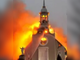 Incêndio destrói igreja histórica em Quebec em meio à onda de ataques a templos no Canadá